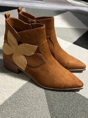 Monroe & Main Flower Overlay Faux Suede Zippered Ankle Booties Women's Size 9M